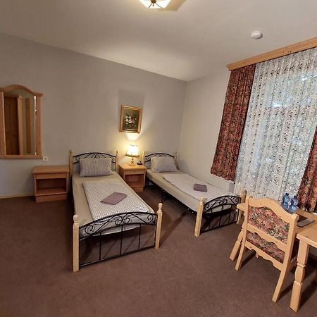 3 Raben - Leoben - Zimmer Fuer Geschaeftsreisende, Urlauber, Monteure Und Handwerker, Polski Pensjonat Austria Dış mekan fotoğraf