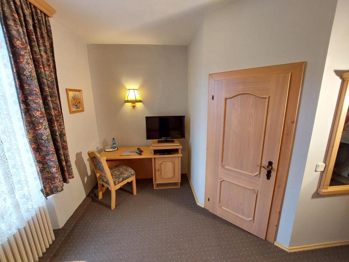3 Raben - Leoben - Zimmer Fuer Geschaeftsreisende, Urlauber, Monteure Und Handwerker, Polski Pensjonat Austria Dış mekan fotoğraf