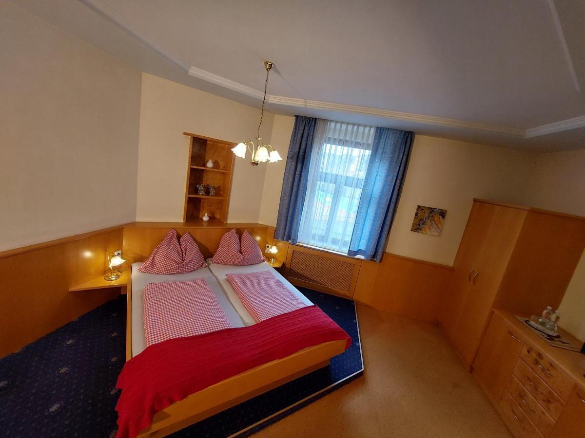3 Raben - Leoben - Zimmer Fuer Geschaeftsreisende, Urlauber, Monteure Und Handwerker, Polski Pensjonat Austria Dış mekan fotoğraf
