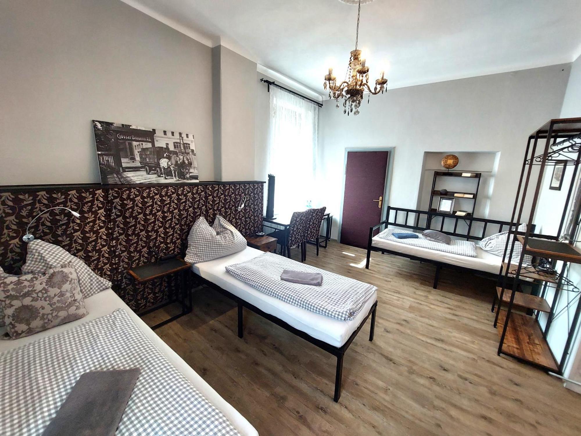 3 Raben - Leoben - Zimmer Fuer Geschaeftsreisende, Urlauber, Monteure Und Handwerker, Polski Pensjonat Austria Dış mekan fotoğraf